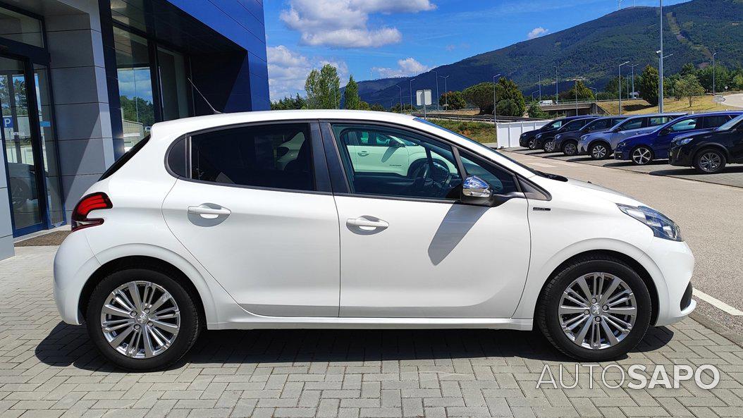 Peugeot 208 1.2 PureTech Life Signature de 2019