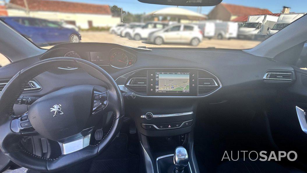 Peugeot 308 1.2 PureTech Allure de 2015