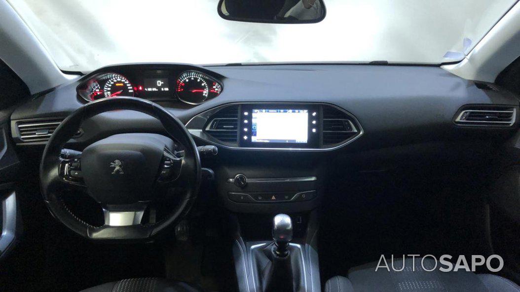 Peugeot 308 1.2 PureTech Allure de 2016