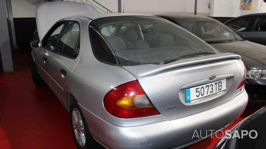 Ford Mondeo 1.8 Ghia de 2000