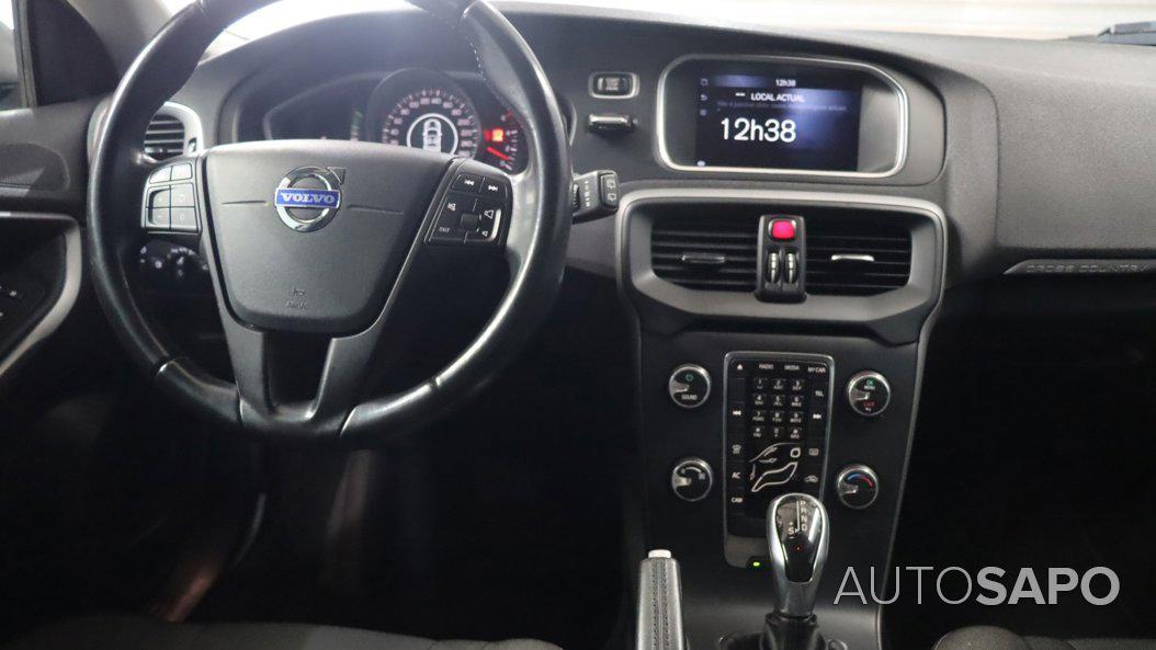 Volvo V40 Cross Country 1.6 D2 Momentum Powershift de 2014