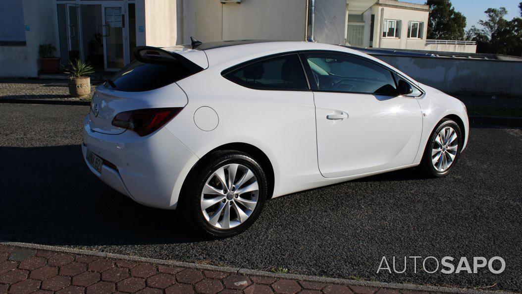 Opel Astra GTC 1.7 CDTi de 2013