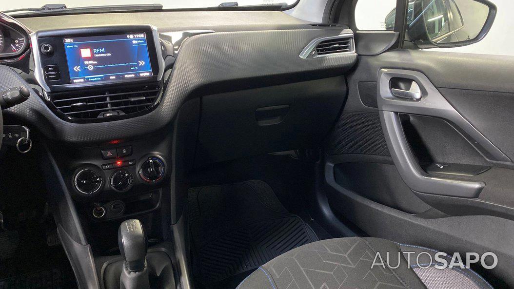 Peugeot 2008 1.2 PureTech Style de 2018