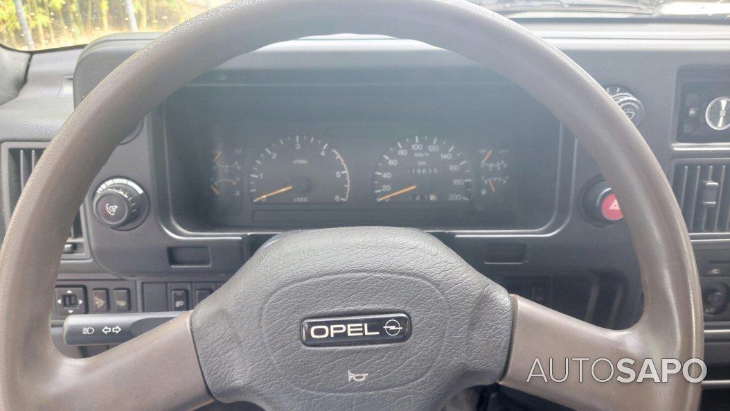 Opel Monterey de 1994