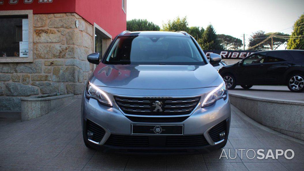 Peugeot 5008 1.2 PureTech Active de 2019