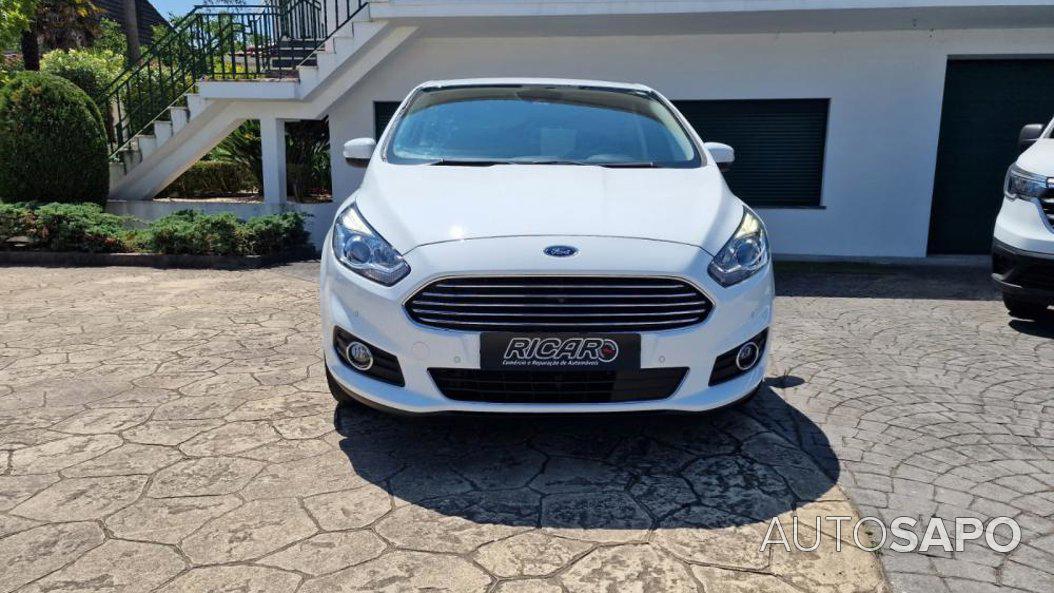 Ford S-Max 2.0 TDCi Titanium 5L de 2015