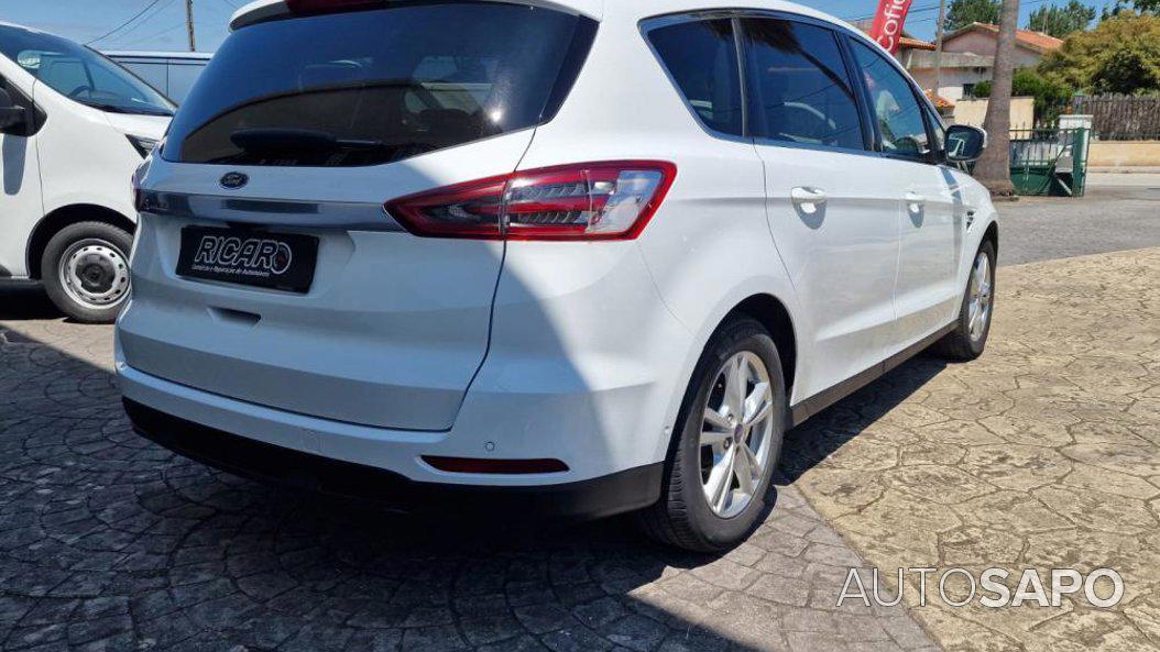 Ford S-Max 2.0 TDCi Titanium 5L de 2015