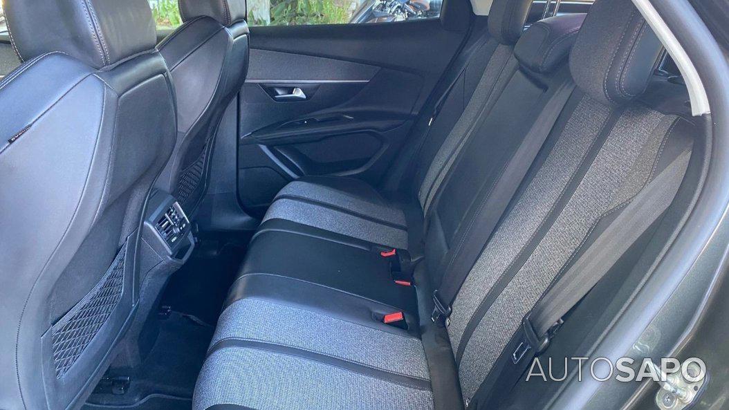 Peugeot 3008 1.2 PureTech Allure EAT8 de 2019