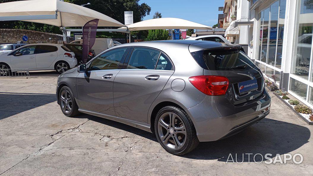 Mercedes-Benz Classe A 180 Elegance BlueEfficiency de 2013