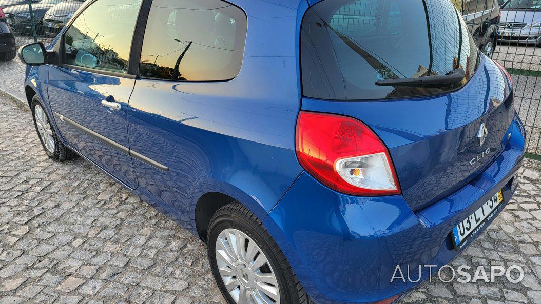 Renault Clio 1.2 TCE Dynamique S de 2011