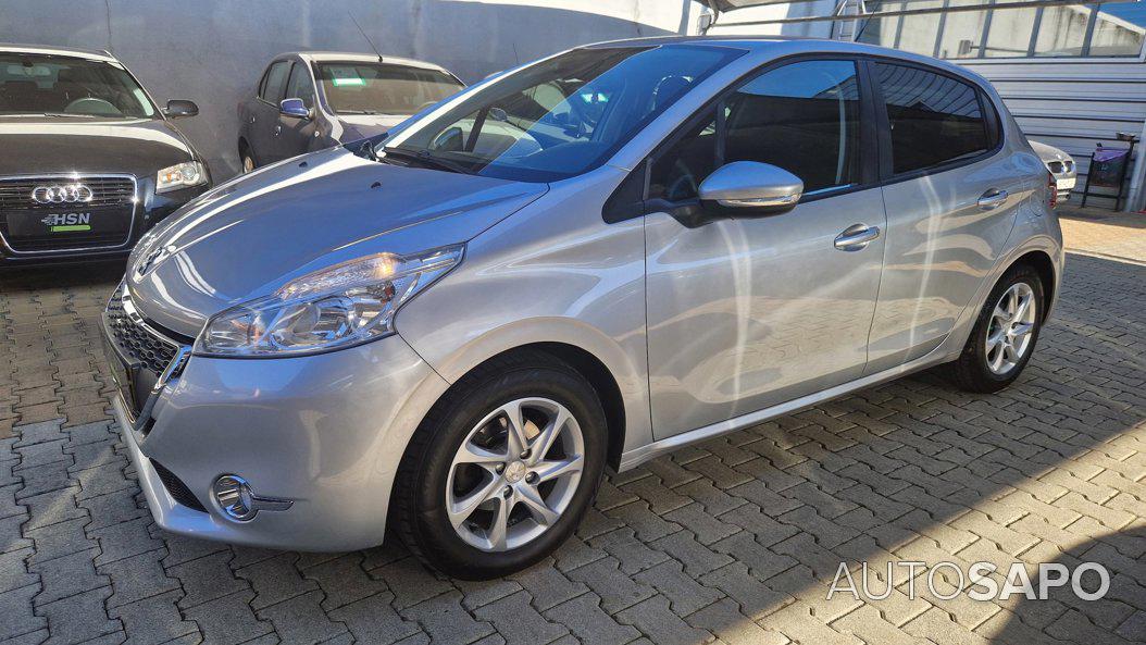 Peugeot 208 de 2015