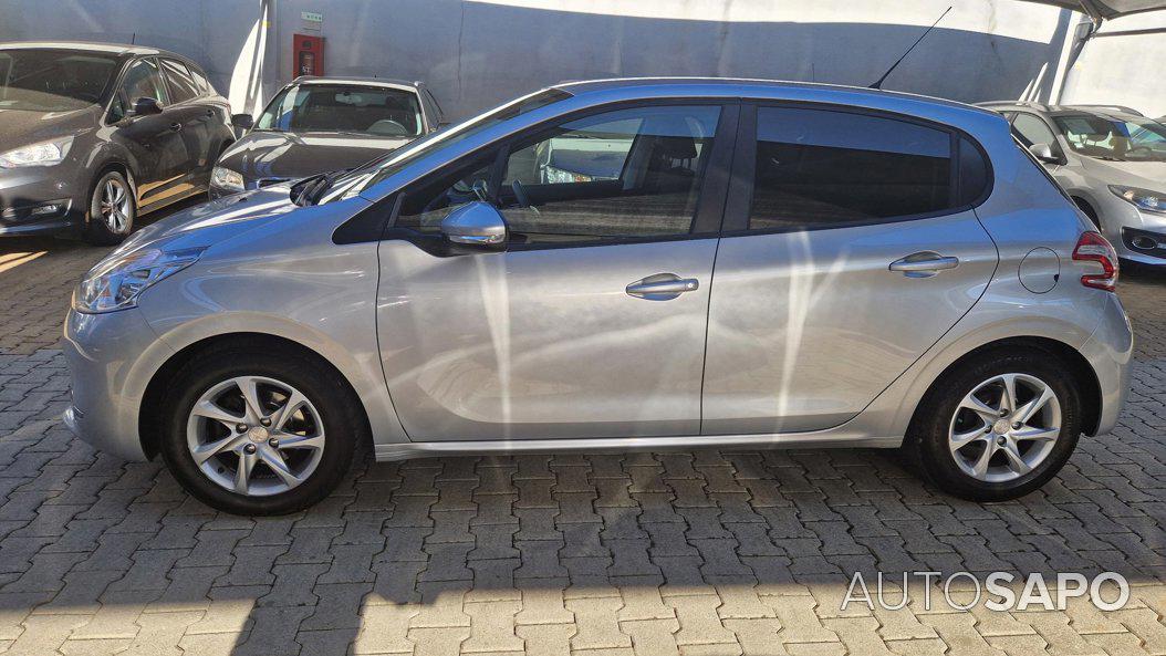 Peugeot 208 de 2015