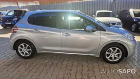 Peugeot 208 de 2015