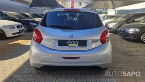 Peugeot 208 de 2015