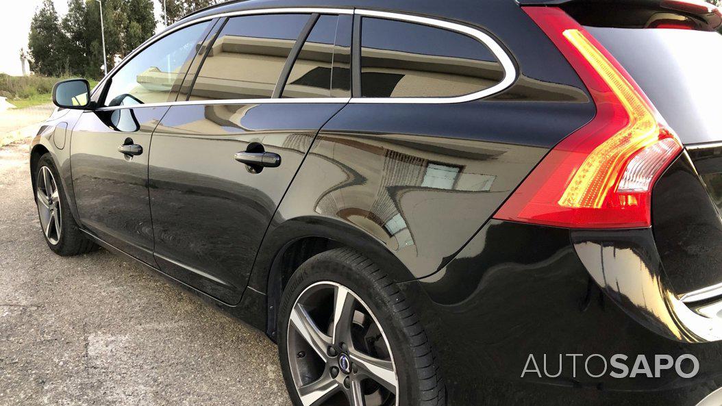 Volvo V60 2.4 D6 R-Design Momentum AWD Phev de 2016