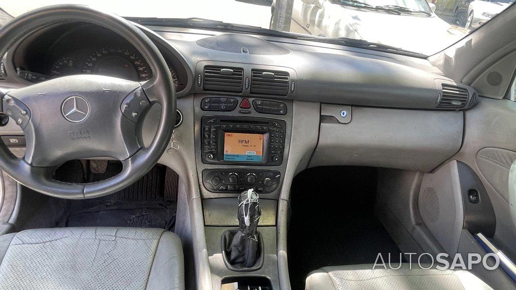 Mercedes-Benz 200-320 TE 200 TE de 2001