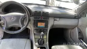 Mercedes-Benz 200-320 TE 200 TE de 2001