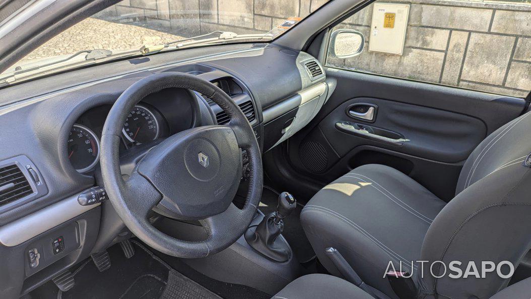 Renault Clio 1.4 16V Dynamique Luxe de 2005