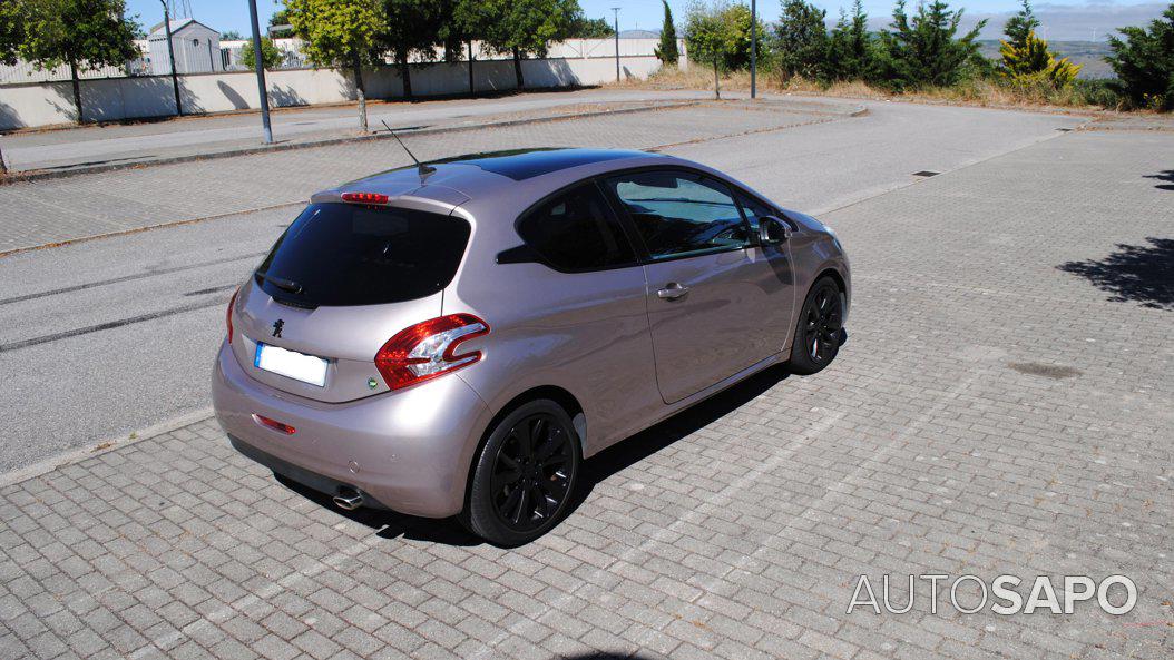 Peugeot 208 1.6 e-HDi de 2012