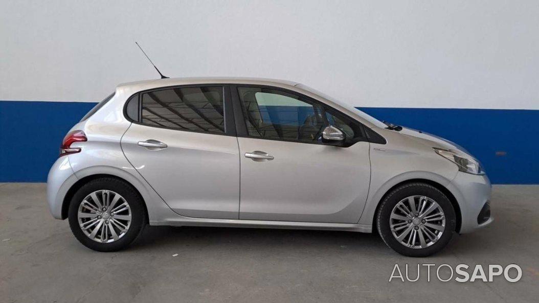 Peugeot 208 1.2 PureTech Style de 2018