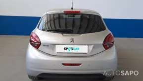 Peugeot 208 1.2 PureTech Style de 2018