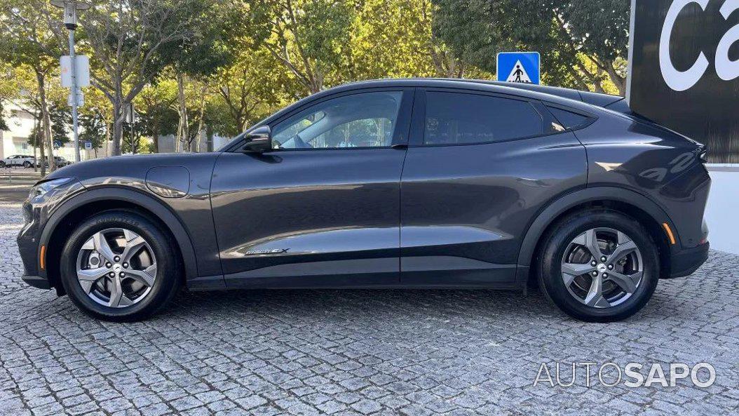 Ford Mustang Mach-E de 2022