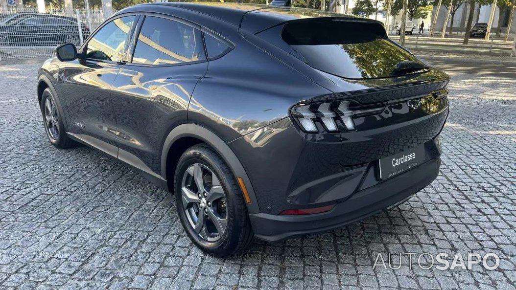 Ford Mustang Mach-E de 2022