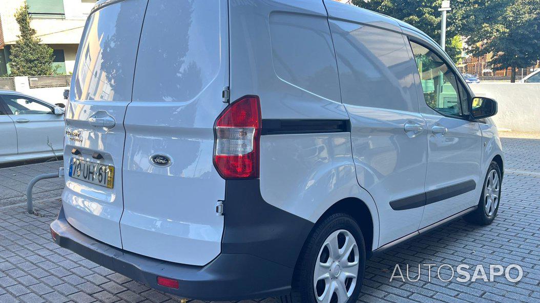 Ford Transit Courier de 2018