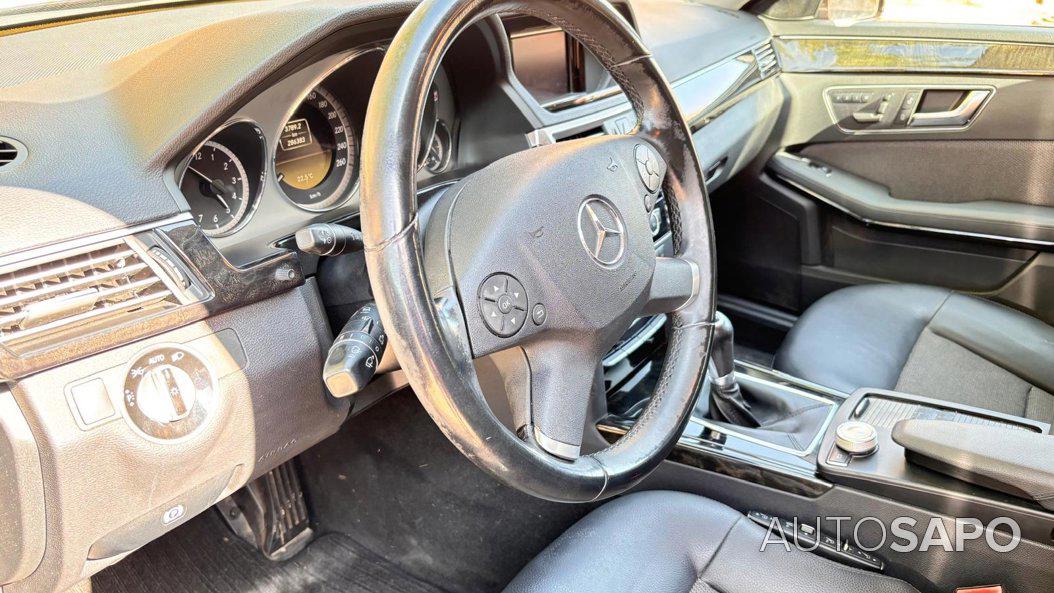 Mercedes-Benz Classe E 220 CDi Avantgarde BlueEfficiency de 2011