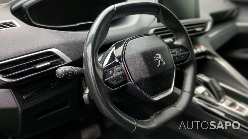 Peugeot 5008 1.5 BlueHDi Allure de 2019