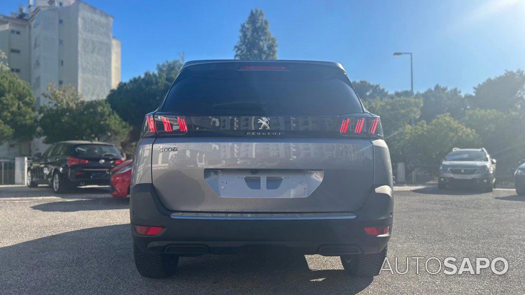 Peugeot 5008 de 2022