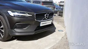 Volvo V60 Cross Country 2.0 D4 Momentum Geartronic de 2019