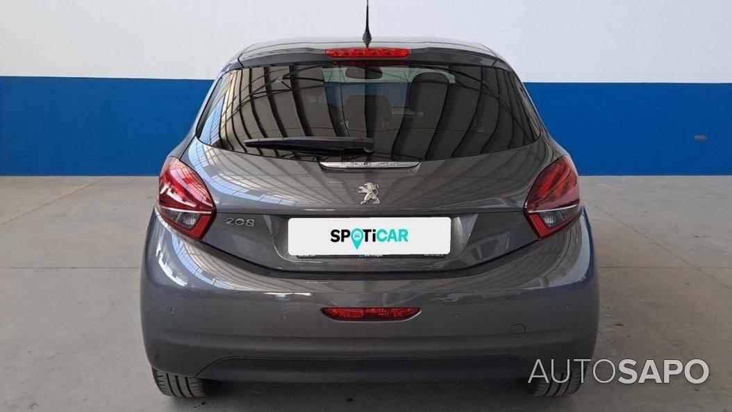 Peugeot 208 1.2 PureTech Life Signature de 2019