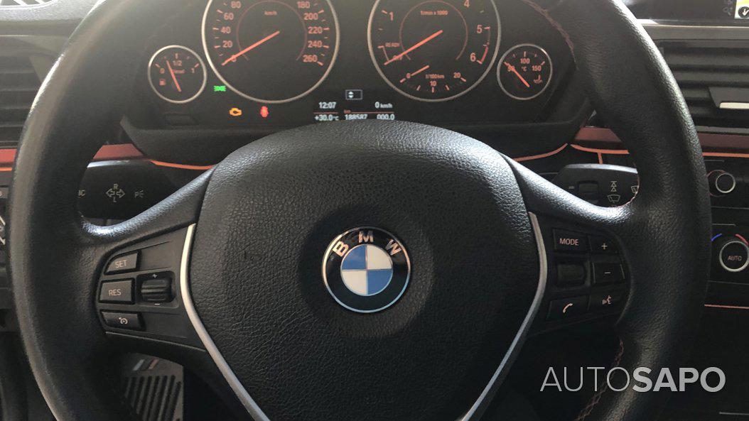 BMW Série 3 318 d Line Sport de 2013