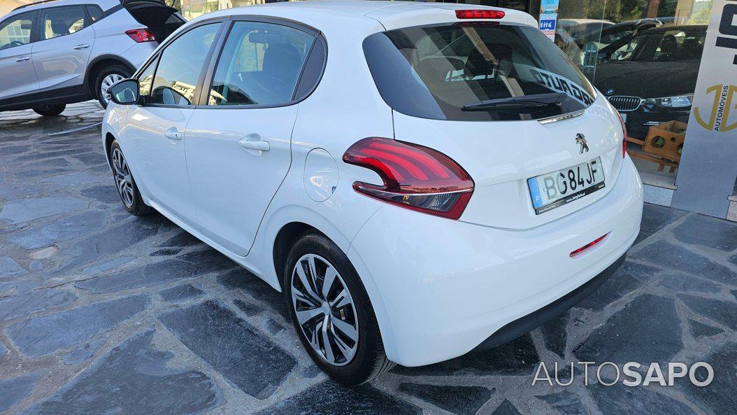 Peugeot 208 1.2 PureTech Style de 2018