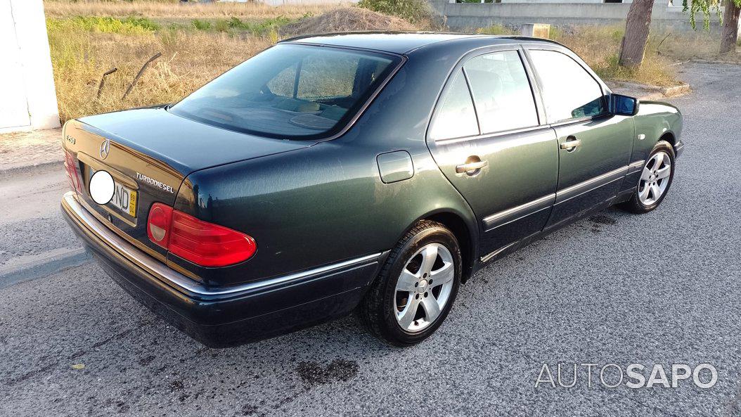 Mercedes-Benz Classe E 250 TD Classic de 1999