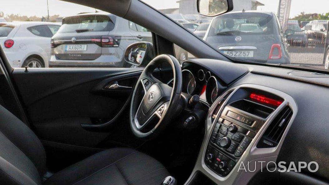 Opel Astra de 2012