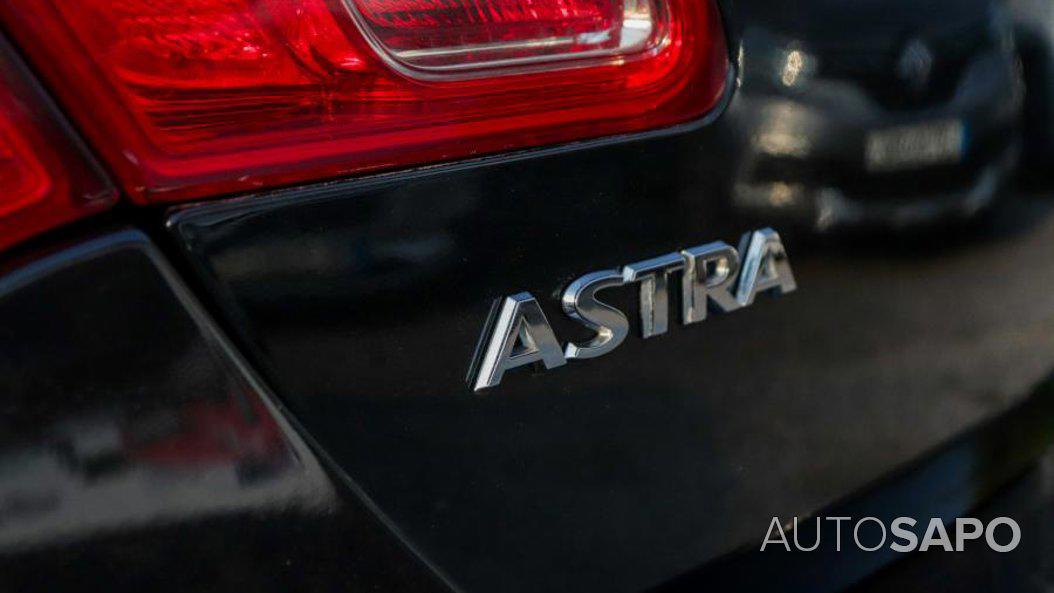 Opel Astra de 2012