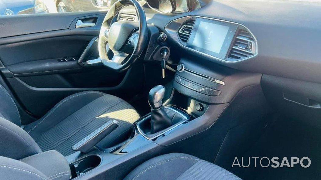 Peugeot 308 1.2 PureTech Active de 2017