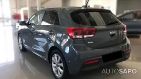 Kia Rio de 2023