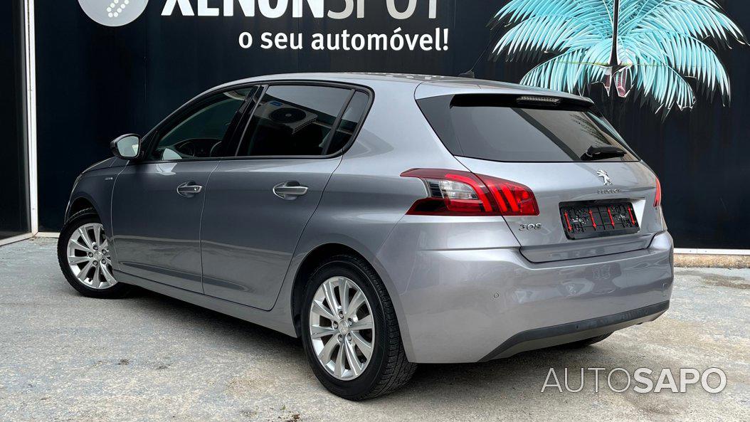 Peugeot 308 1.2 PureTech Active J17 de 2019