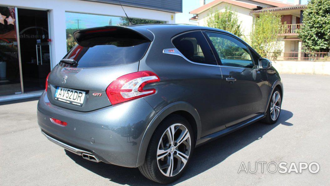 Peugeot 208 de 2014