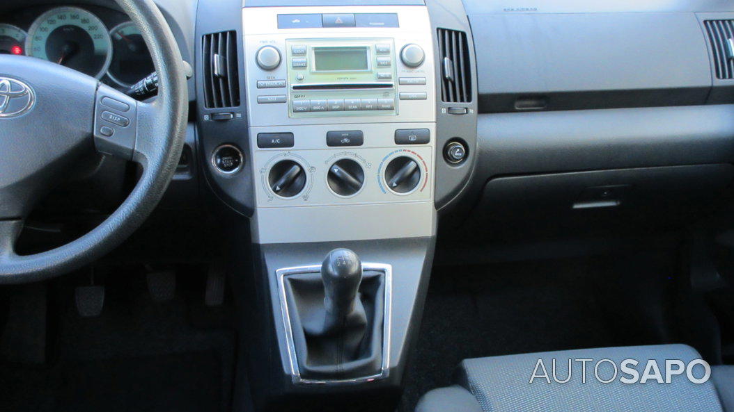Toyota Verso 2.0 D-4D Comfort de 2004