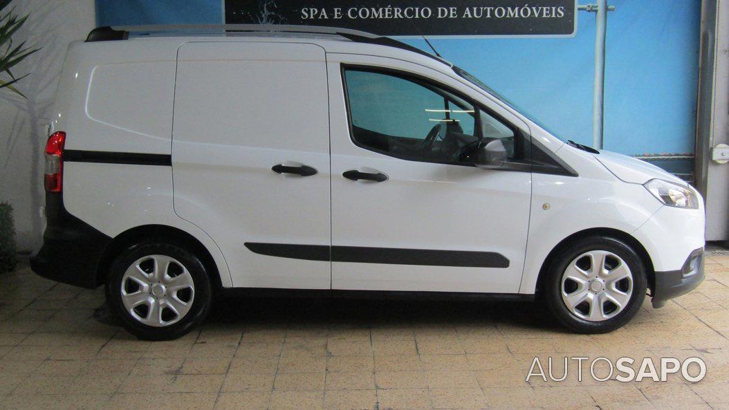 Ford Transit Courier de 2019