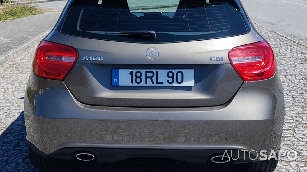 Mercedes-Benz Classe A 180 CDi BlueEfficiency Edition Urban de 2013