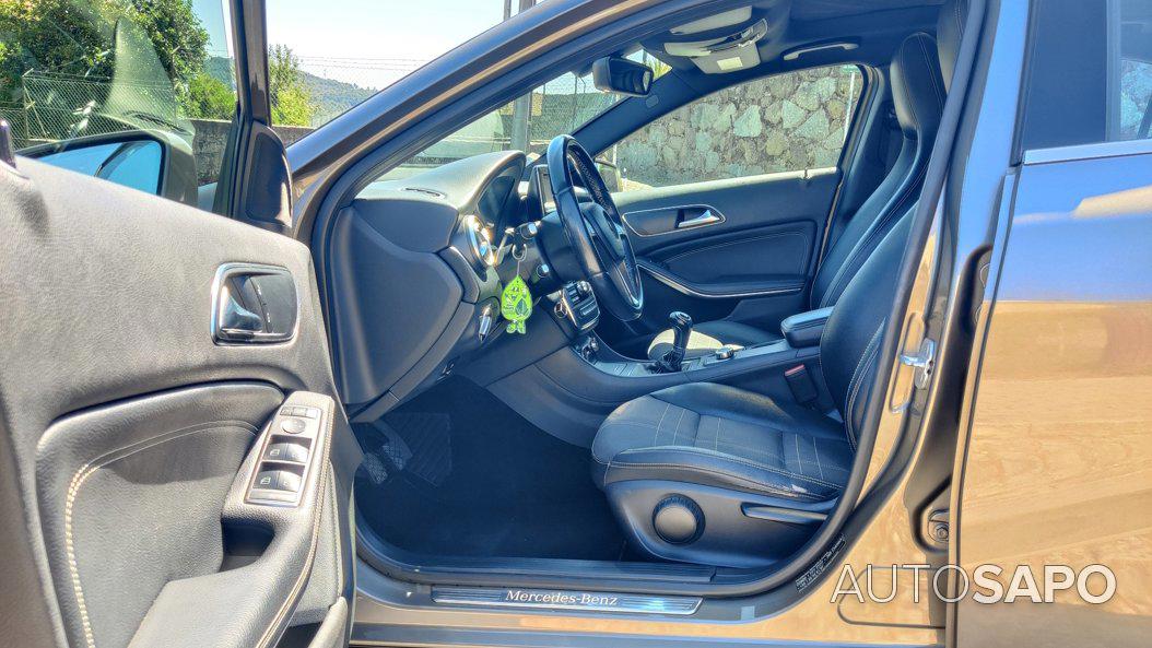 Mercedes-Benz Classe A 180 CDi BlueEfficiency Edition Urban de 2013