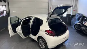 Peugeot 208 1.2 PureTech Style de 2018