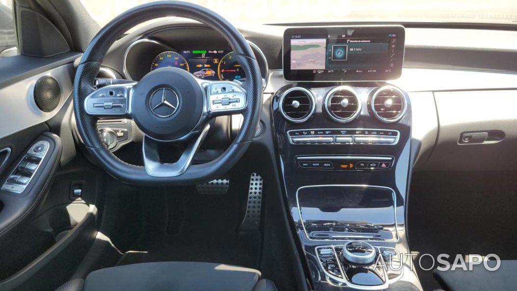 Mercedes-Benz Classe C 300 de AMG Line de 2019