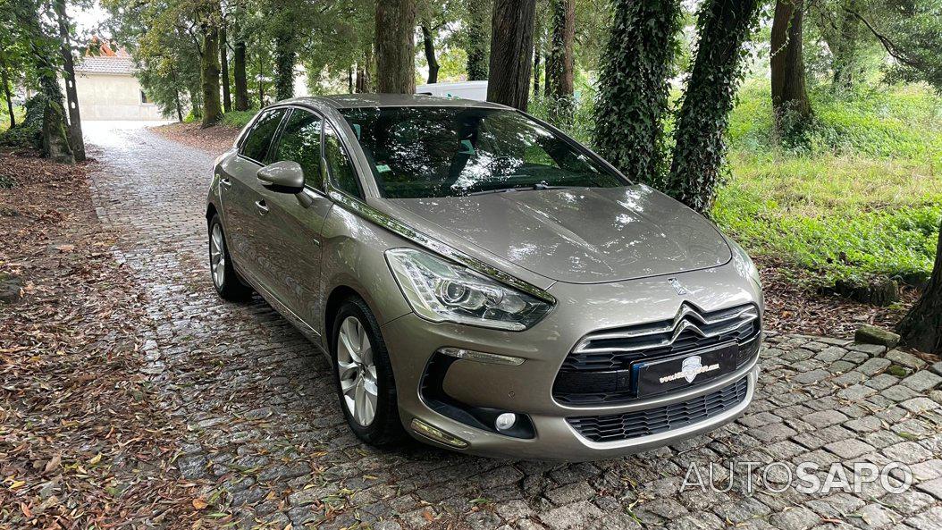 Citroen DS5 2.0 HDi Hybrid4 Sport Chic CMP6 102 de 2012