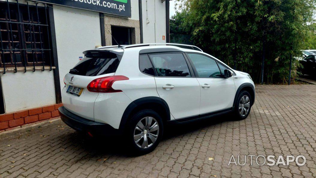 Peugeot 2008 1.2 PureTech Signature de 2019